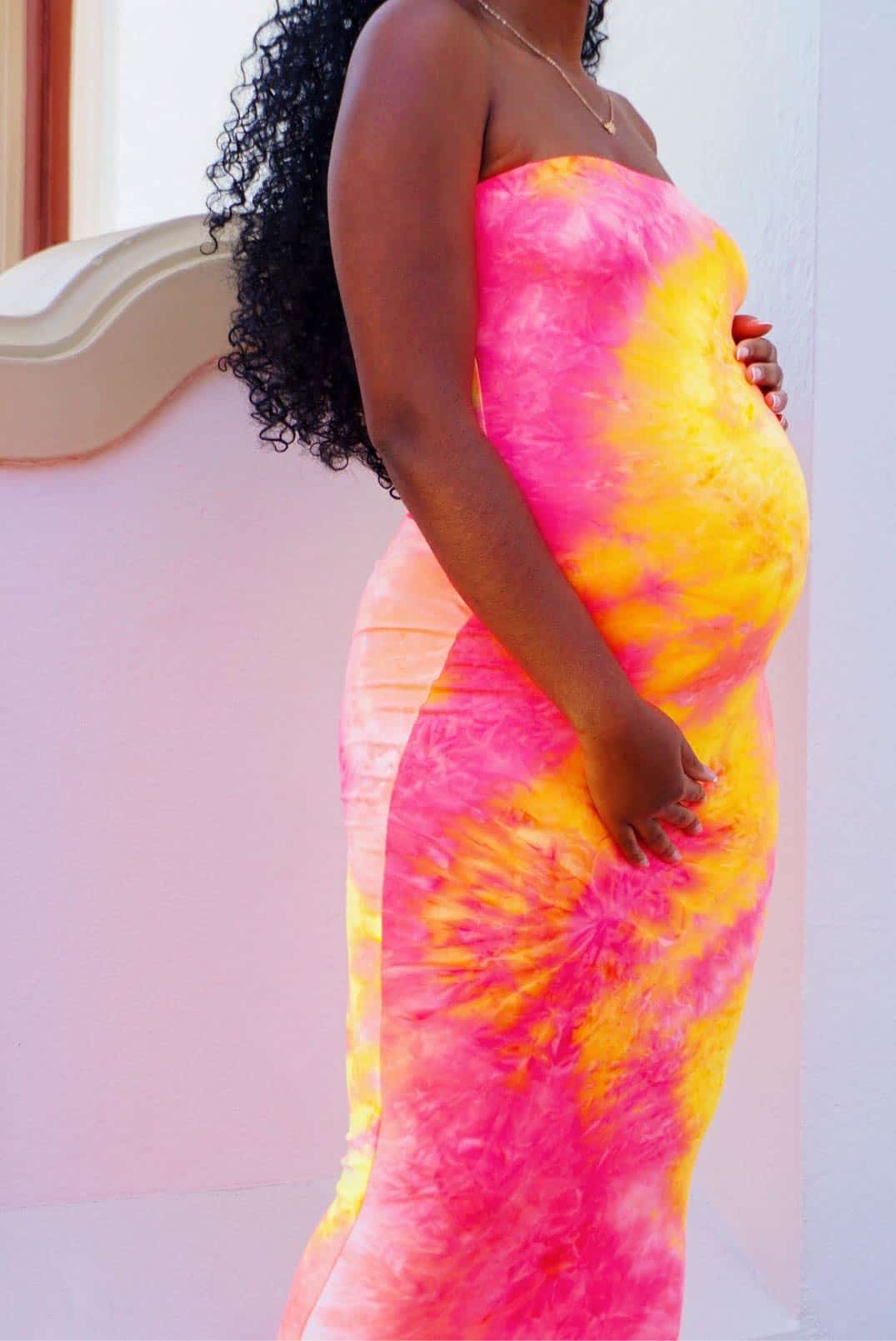 15 Breathtaking Formal Maternity Dresses For Your Next Special